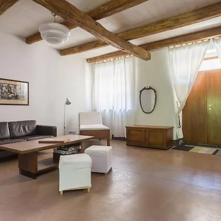 Casa de Férias Asino Nero Milis